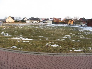 Grundstück im März